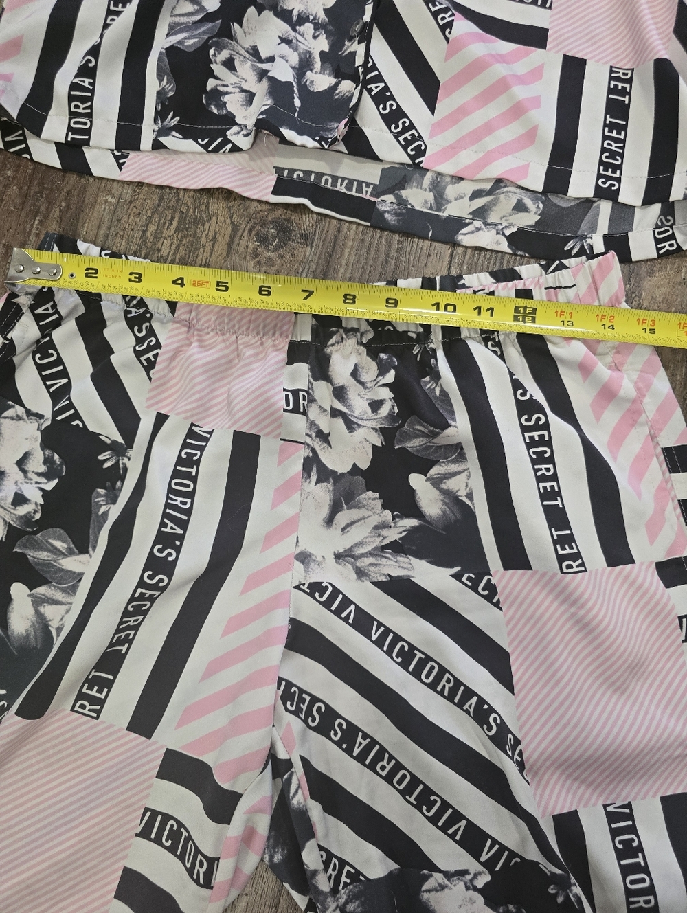 Victoria's Secret Pajama Set Women's Small Long Sleeve Button Up Top & Pants - Picture 3 of 7